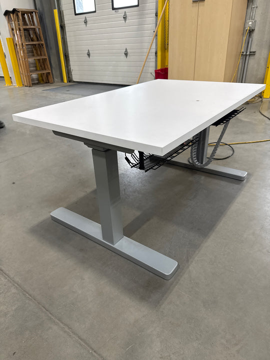 4' Teknion Electronic Sit Stand Desk