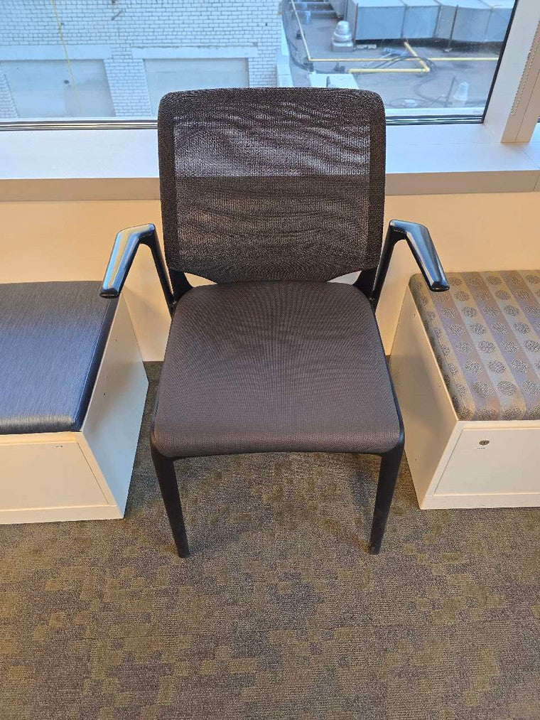 Mesh Back Stacking Guest Chair