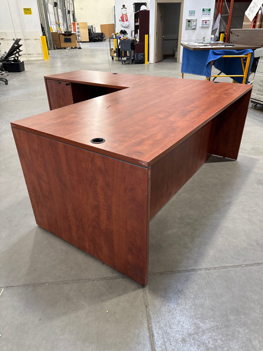L-Shape Desk w/BBF, FF Ped