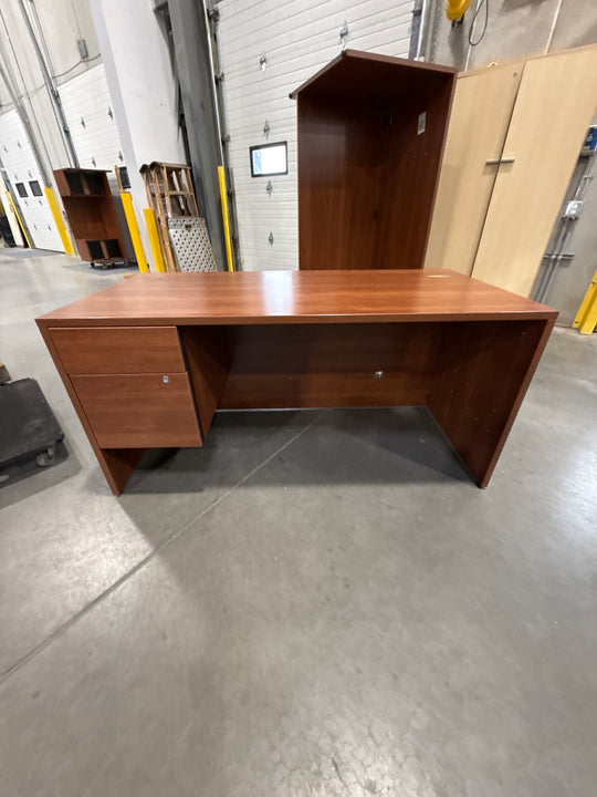 Straight Desk (No Grommets)