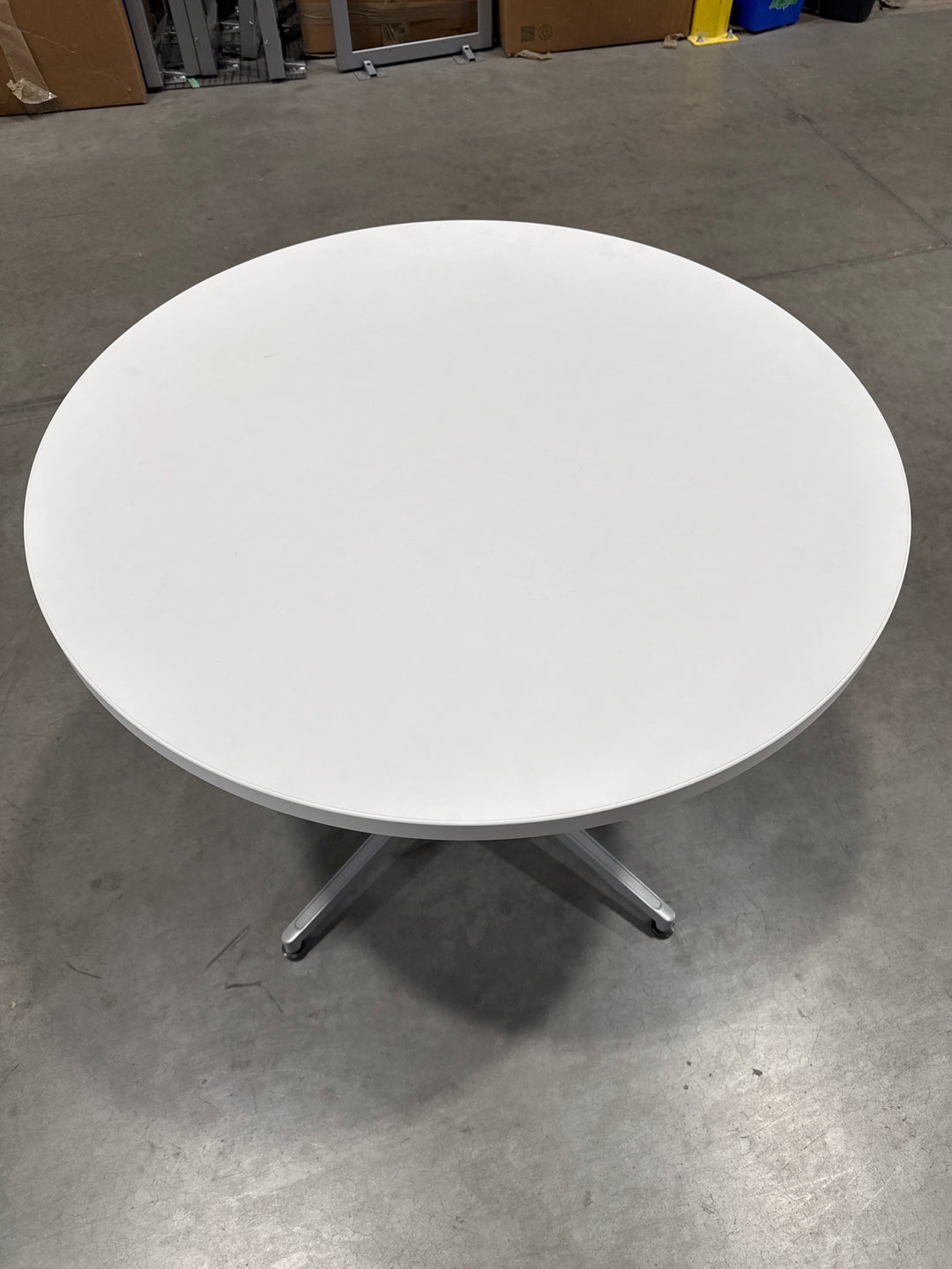 36” Round Table