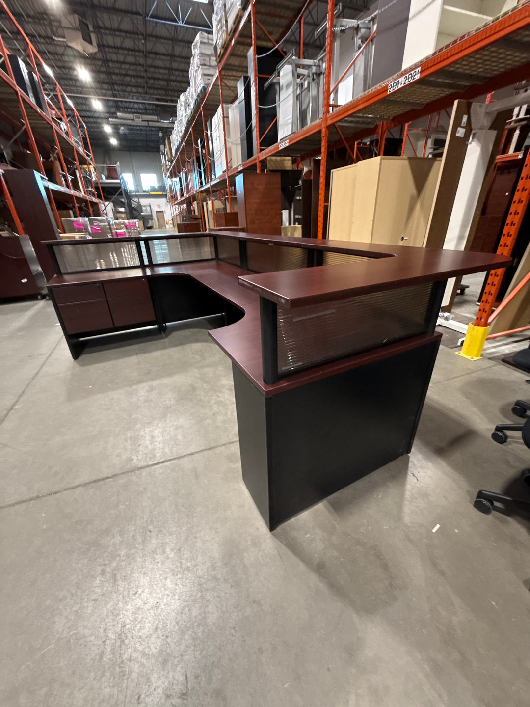 L-Shape Reception Desk w/BF Peds
