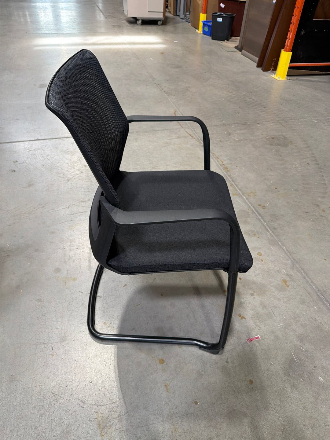 Mesh Back Stacking Guest Chair