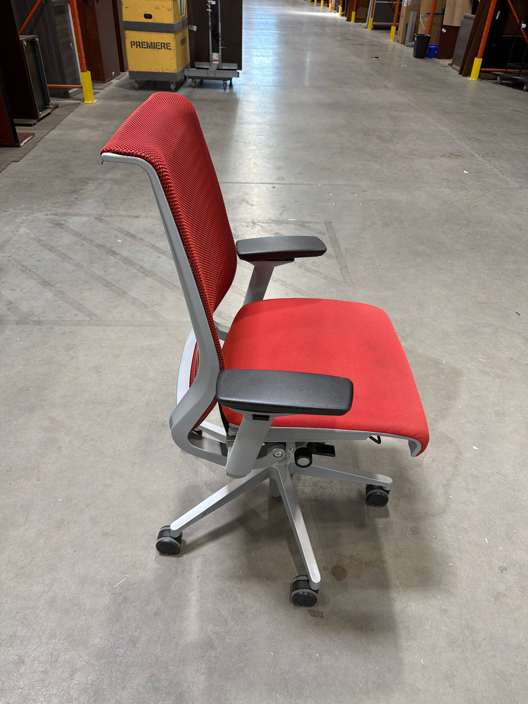 Steelcase Think Mesh  Back Task Chair