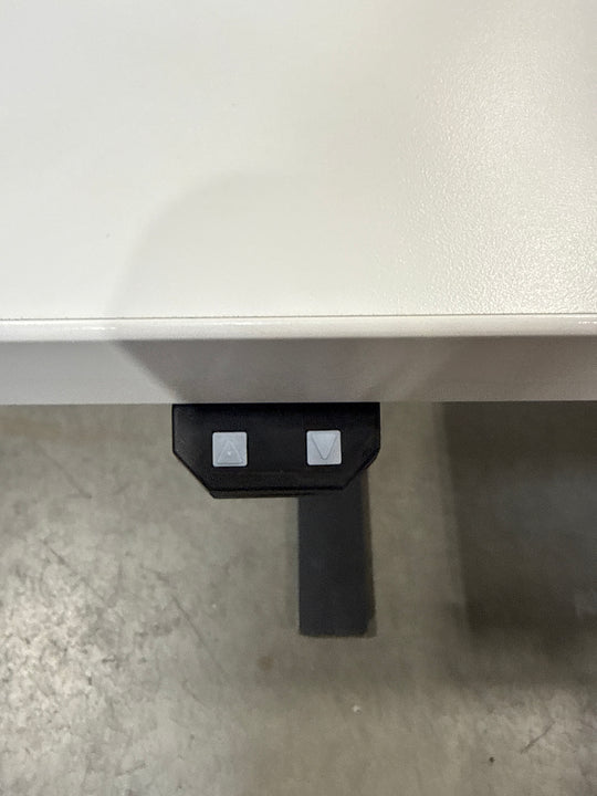 5’ Haworth Sit Stand Desk