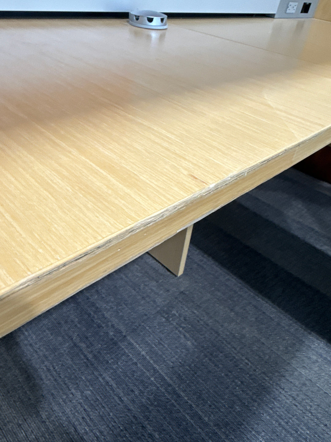 Teknion L-Shape Desk w/Hutch, BBF Ped