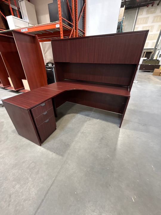 L-Shape Desk w/Hutch, BBF Ped