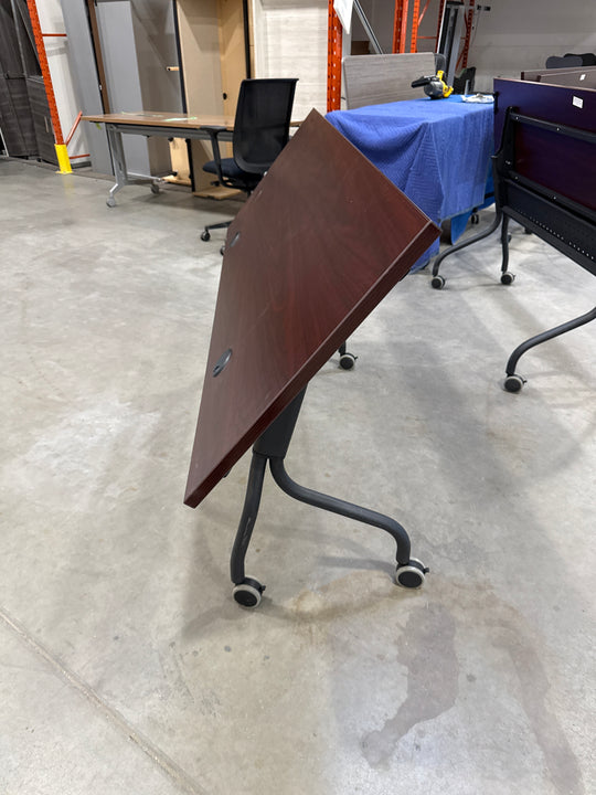 6’ Mobile Flip Top Table