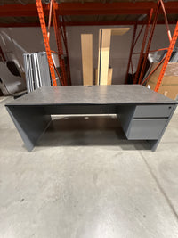 6' Straight Desk w/BF Ped