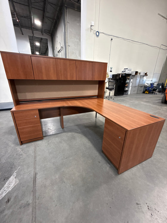 L-Shape Desk w/Hutch and 2 BBF Peds