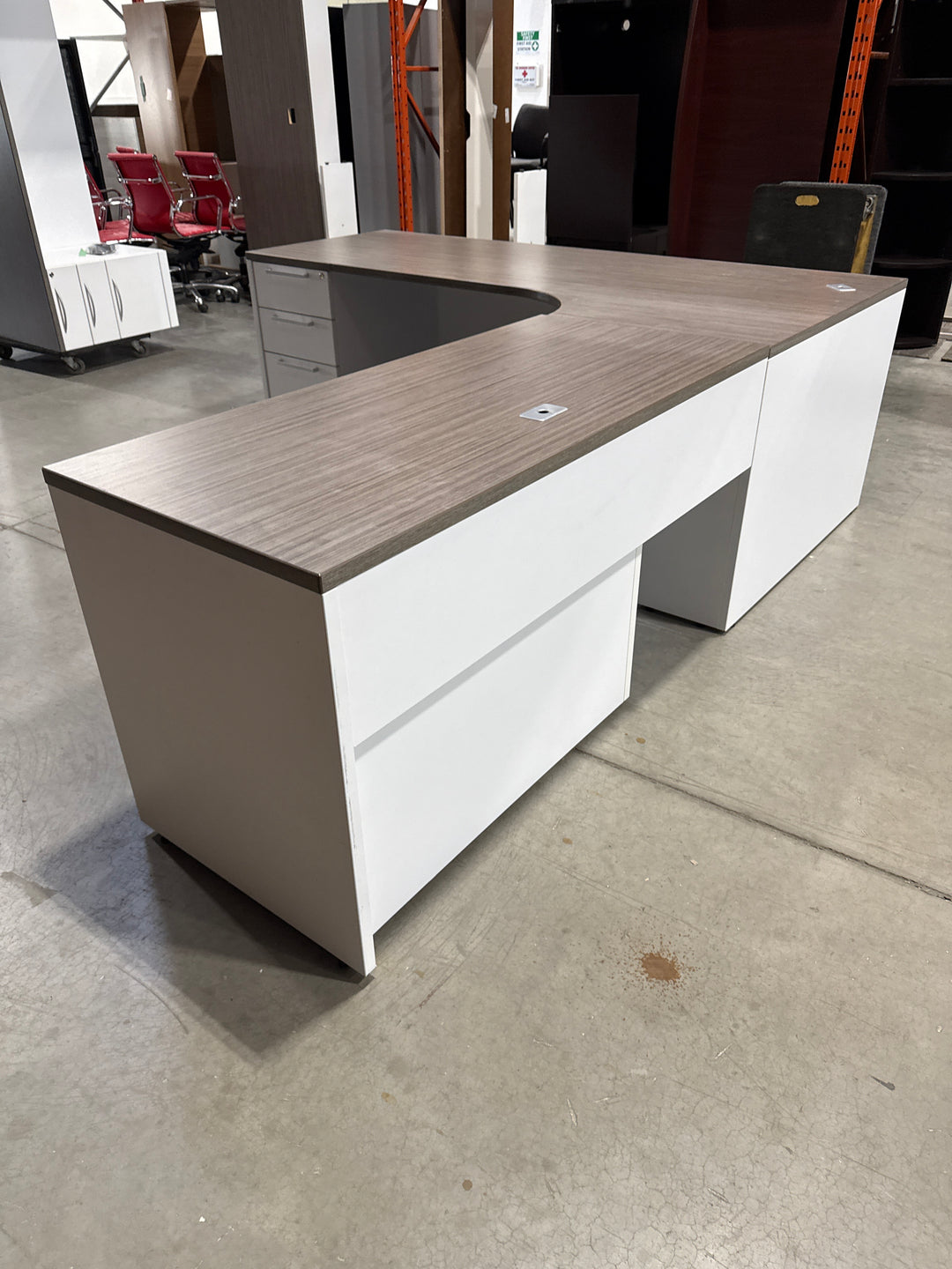 L-Shape Desk w/BBF, 2-High Lateral