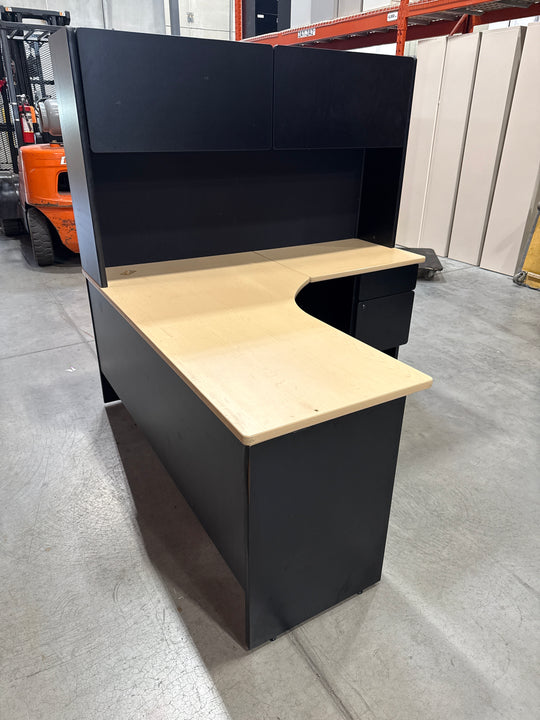 L-Shape Desk w/Hutch and BF Ped