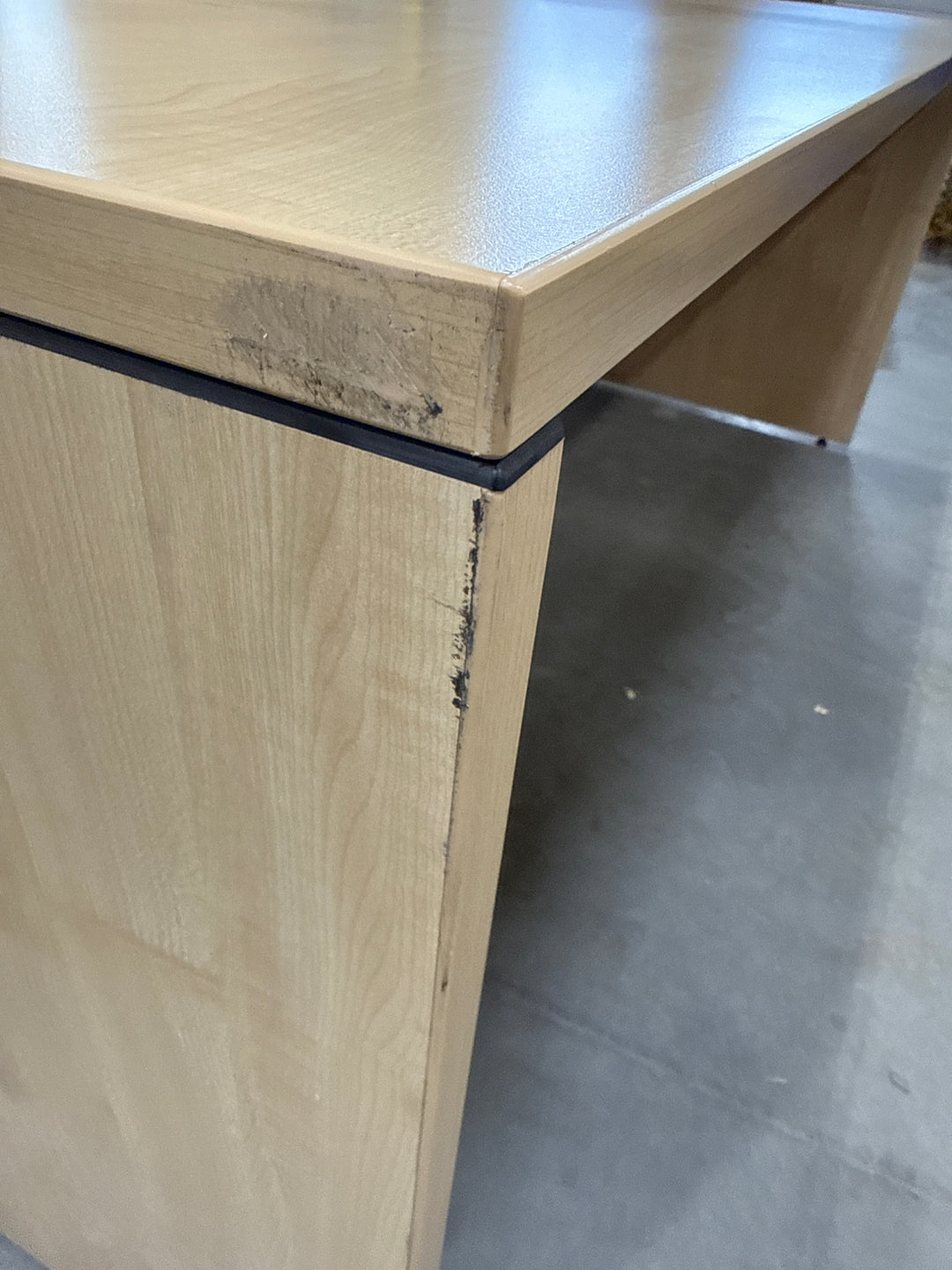 6’ Straight Desk