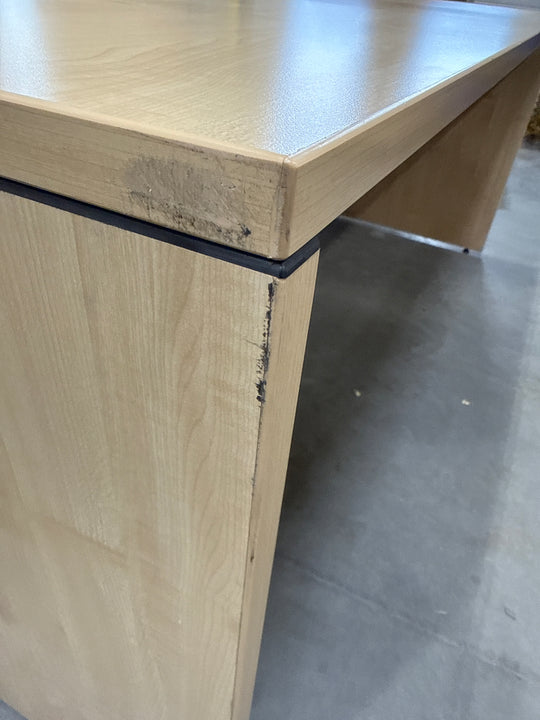 6’ Straight Desk
