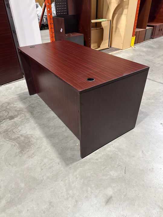 5’ Straight Desk w/BF Ped