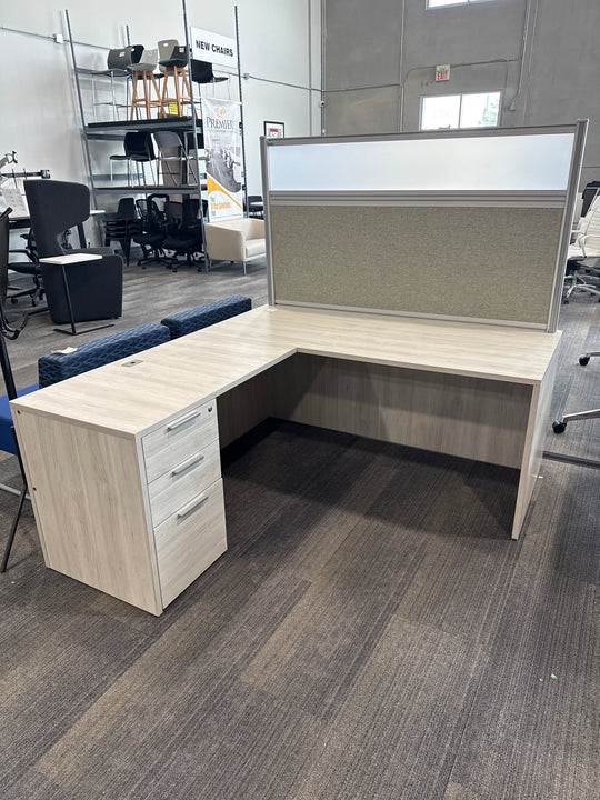 L-Shape Desk w/Half Privacy Panels and BBF Ped