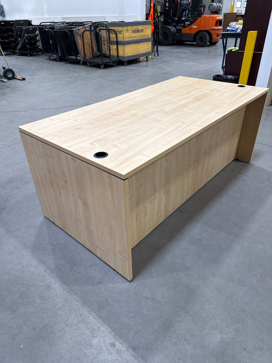 6’ Straight Desk
