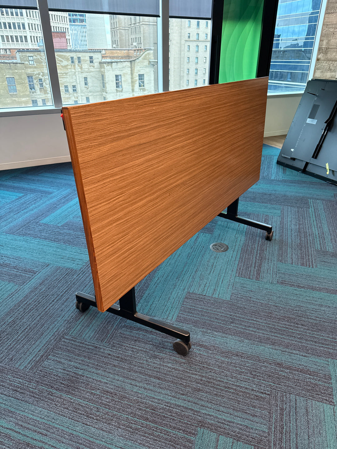 6’ Mobile Flip Top Table
