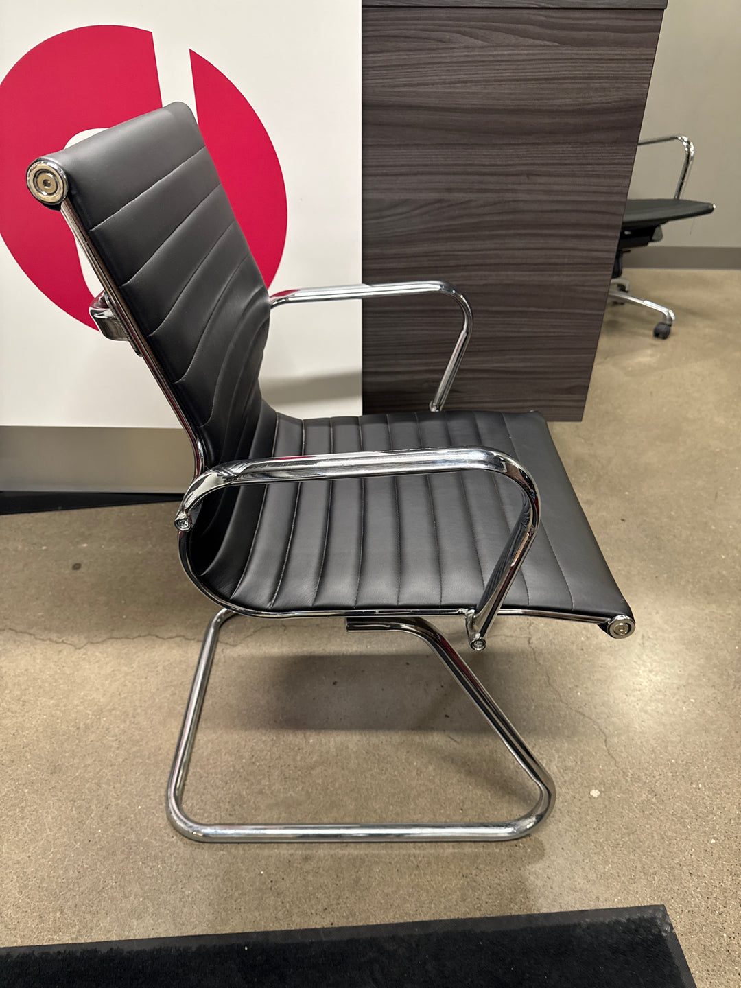 Leather Sled Base Guest Chair