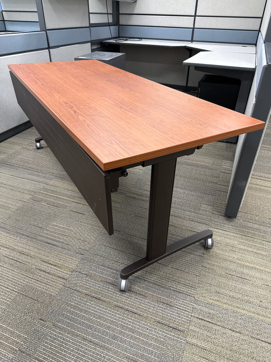 6' Mobile Flip Top Training Table w/Modesty