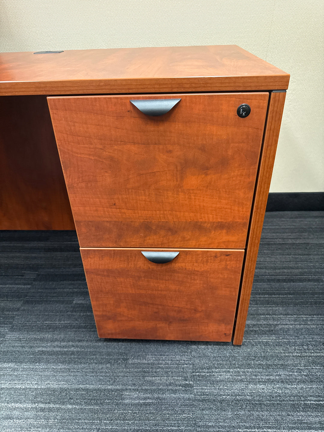 Bow Front L-Shape Desk w/BBF, FF Peds