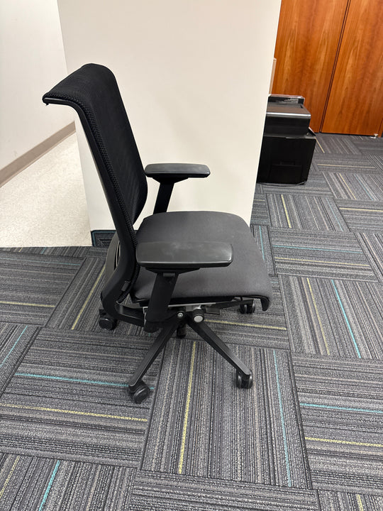 Steelcase Think Task Chair