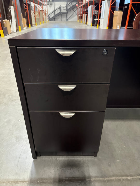 L-Shape Desk w/BBF Ped