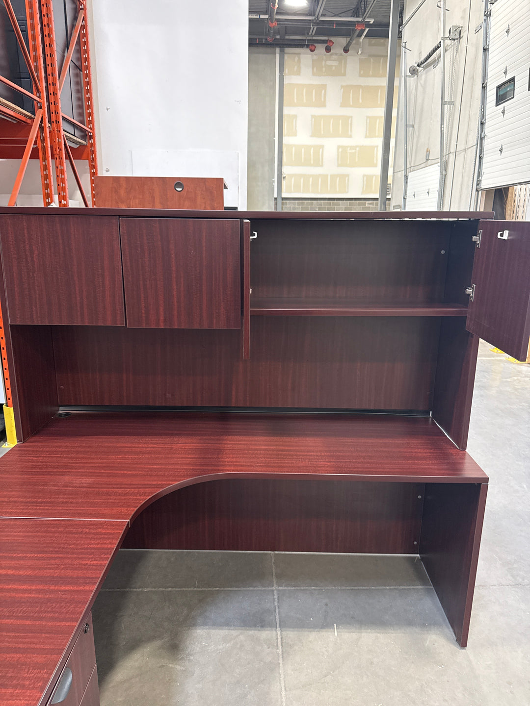 L-Shape Desk w/Hutch, BBF Ped