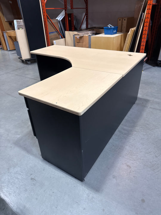 L-Shape Desk w/BF Ped