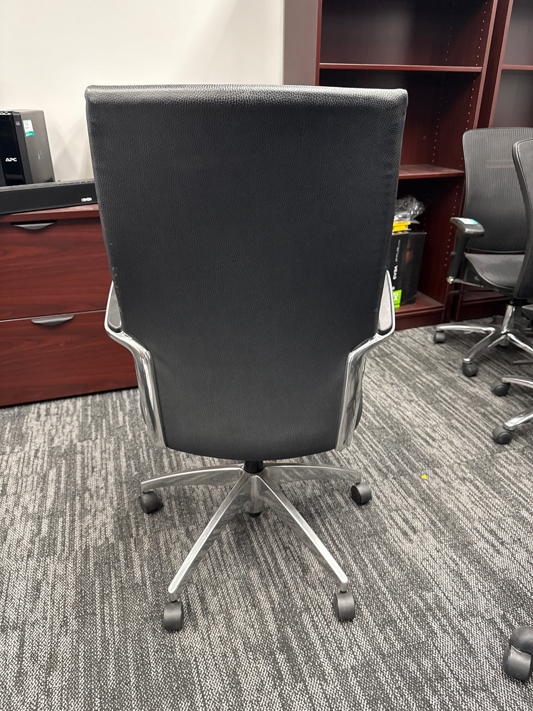 Global Leather Meeting Chair
