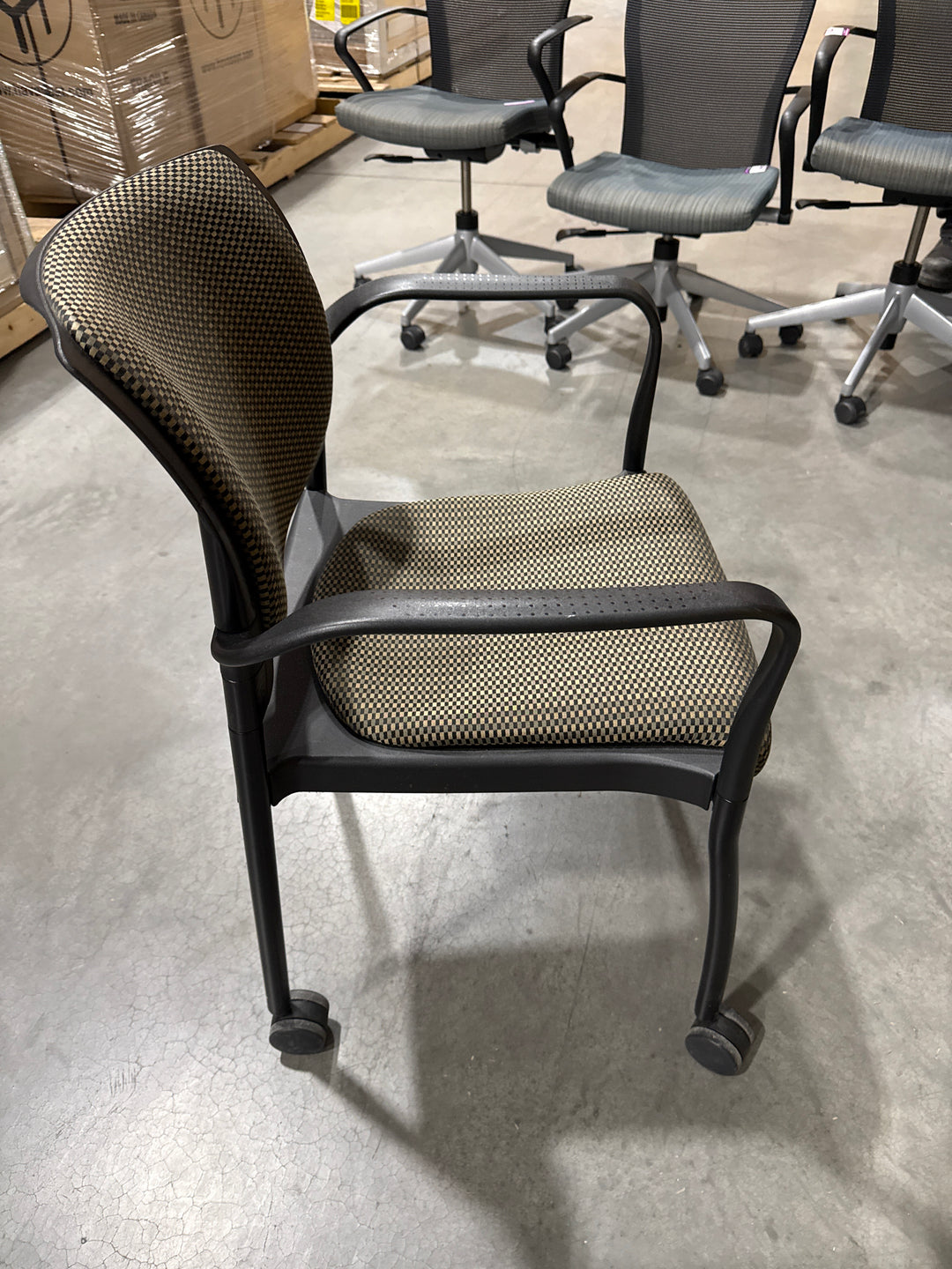 KI Rapture Mobile Stacking Guest Chair