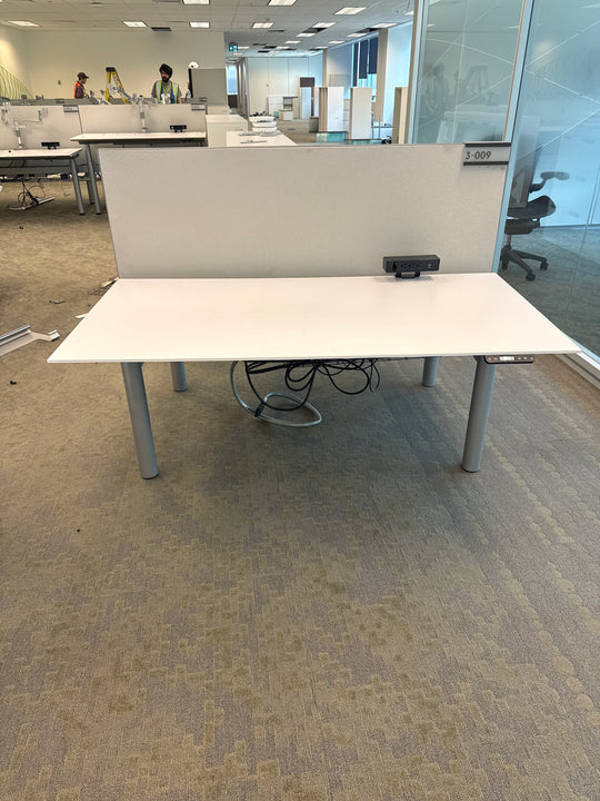 Knoll 2-Pod Electronic Sit Stand Workstation