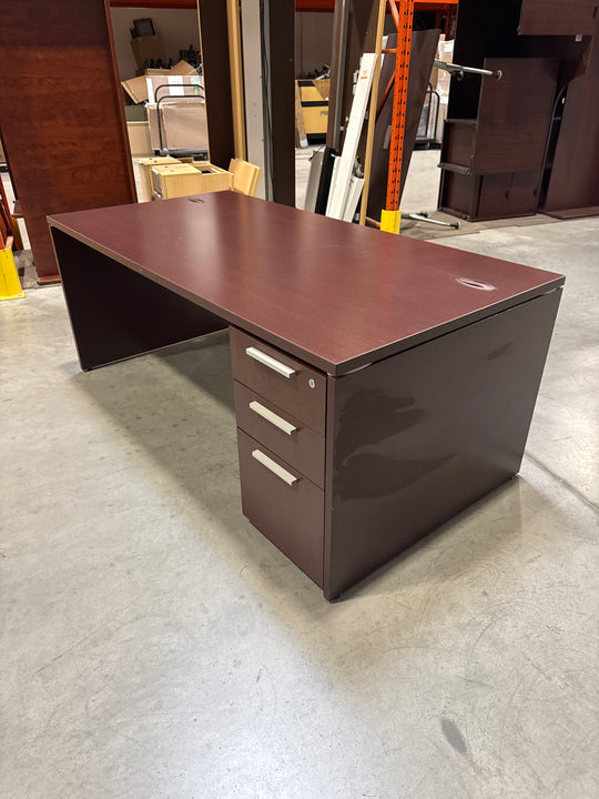 6' Straight Desk w/BBF Ped