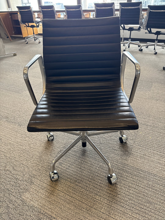Herman Miller Eames Meeting Chair