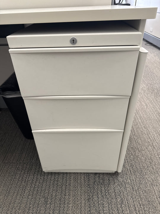 L-Shape Reception Desk w/Wardrobe and BBF Ped
