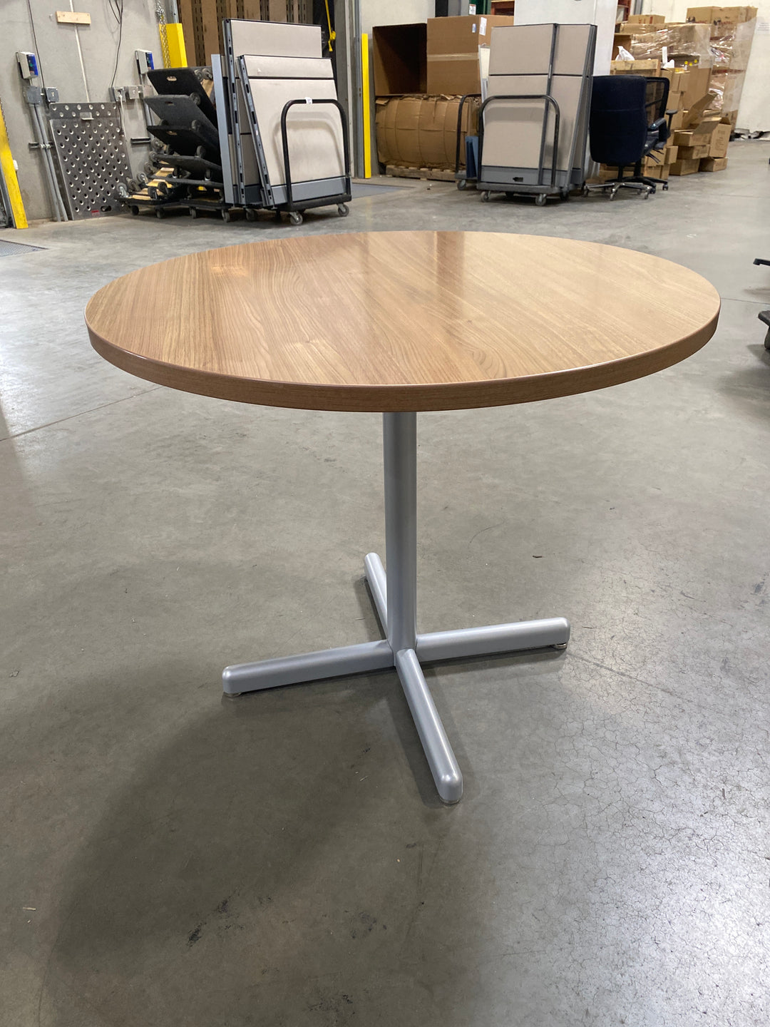 36” Round Table
