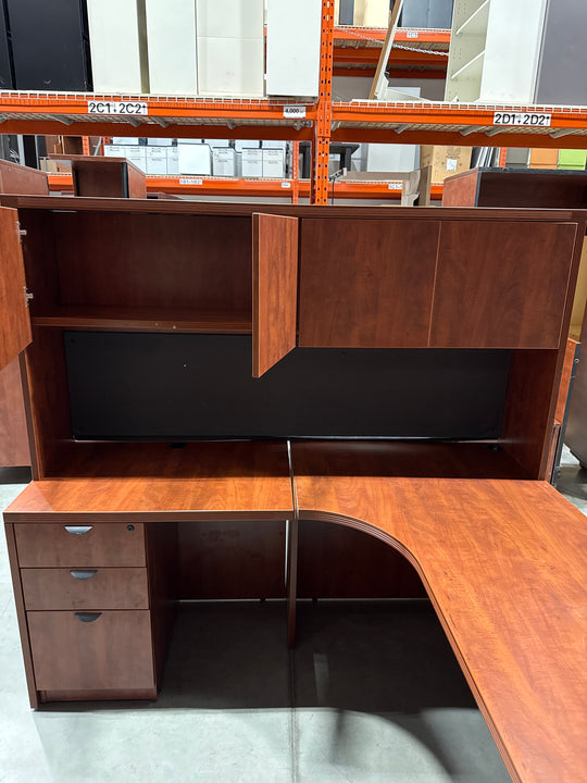L-Shape Desk w/Hutch and BBF Ped