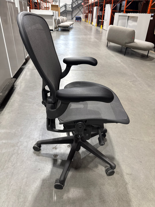 Herman Miller Aeron Size C Remastered Task Chair