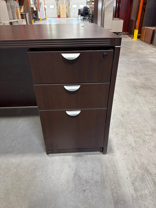 6' Straight Desk w/BBF Ped