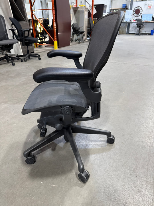 Herman Miller Aeron Size B Remastered (No Lumbar)