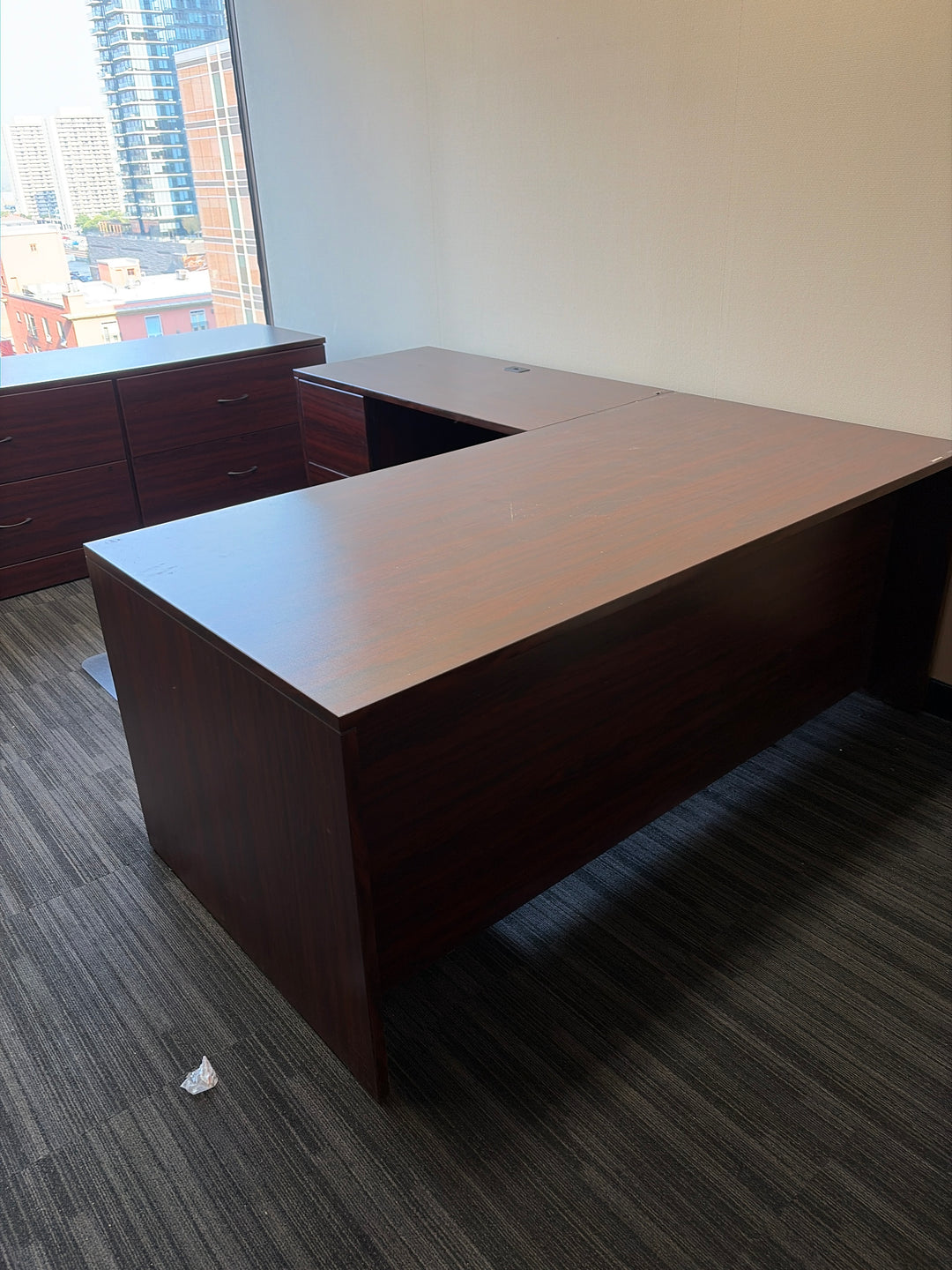 L-Shape Desk w/BBF and FF Ped