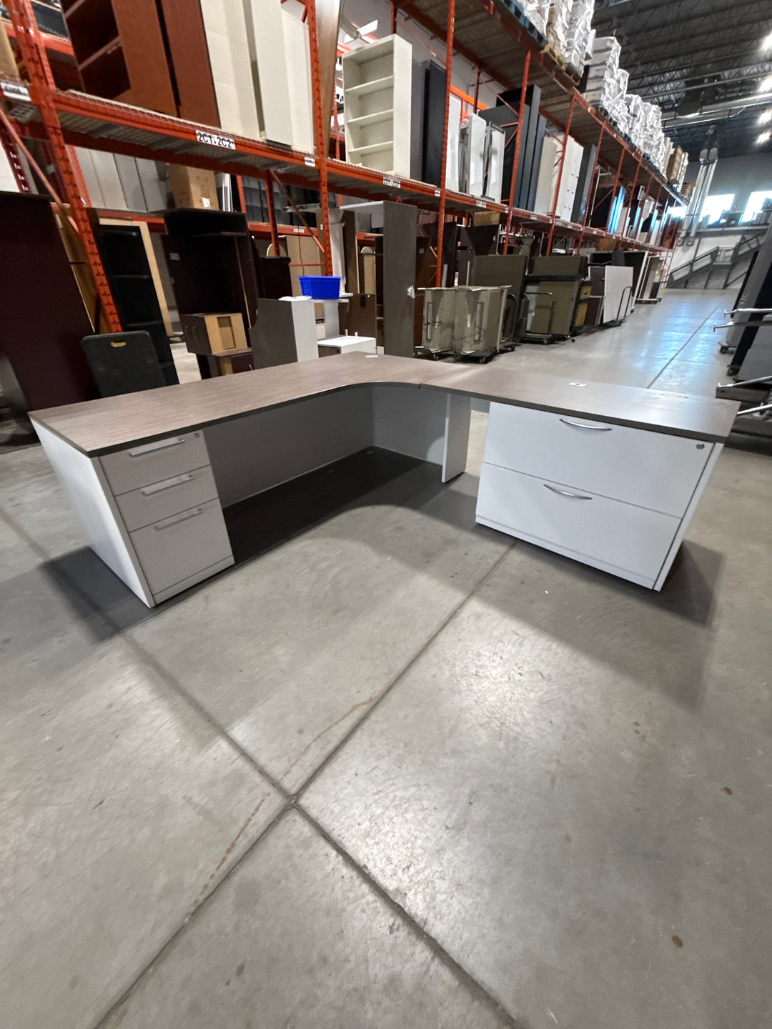 L-Shape Desk w/BBF, 2-High Lateral