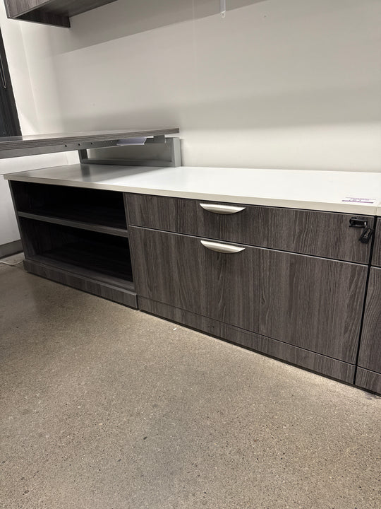 L-Shape Desk w/Lower Credenza