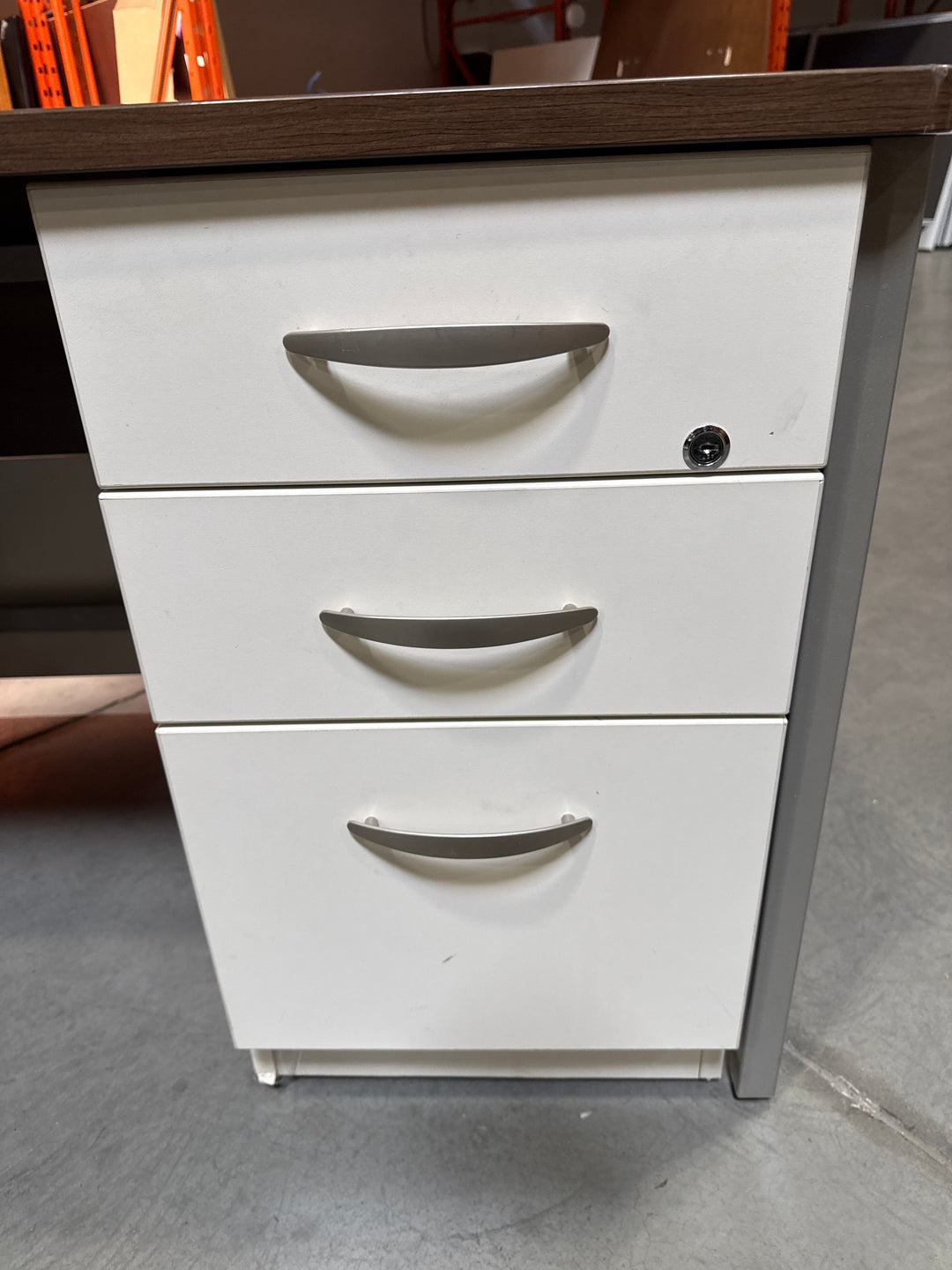 L-Shape Reception Desk w/BBF Ped