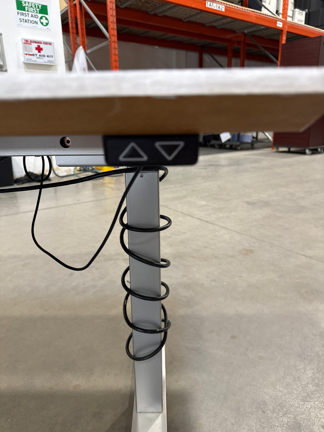 Knoll 6’ Electronic Sit Stand Desk