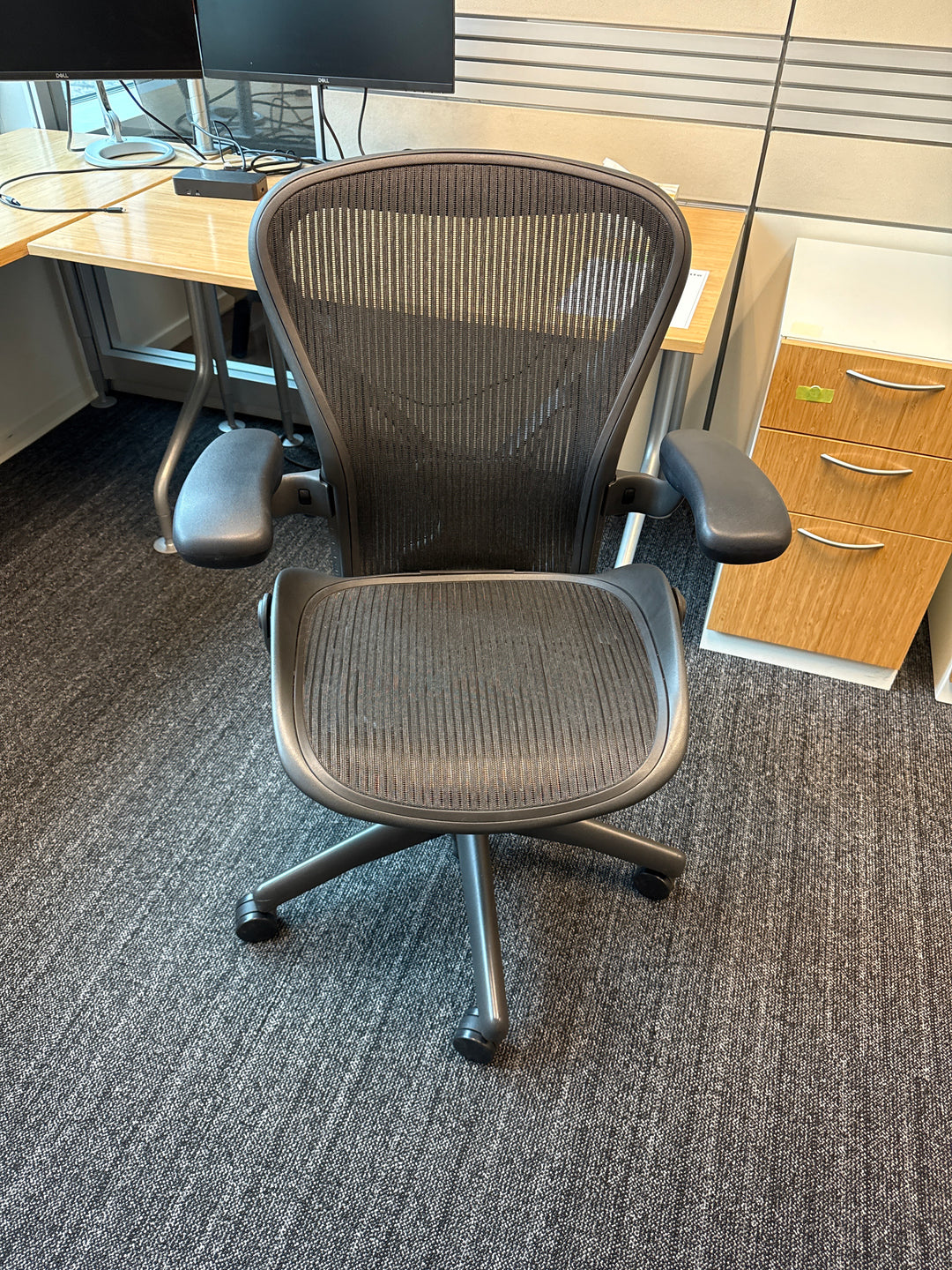 Herman Miller Aeron Size B Task Chair