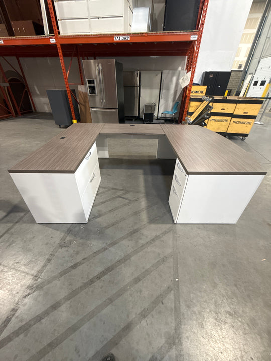 U-Shape Desk w/2-High Lat and BBF Ped