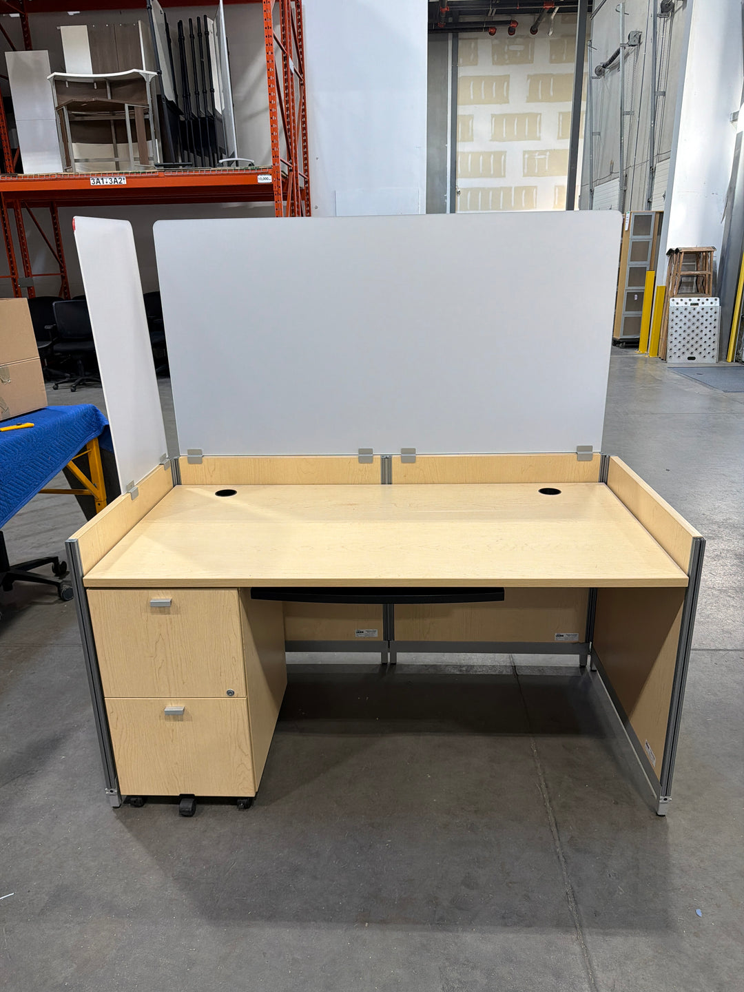 Straight Desk w/FF Ped and Privacy Screens