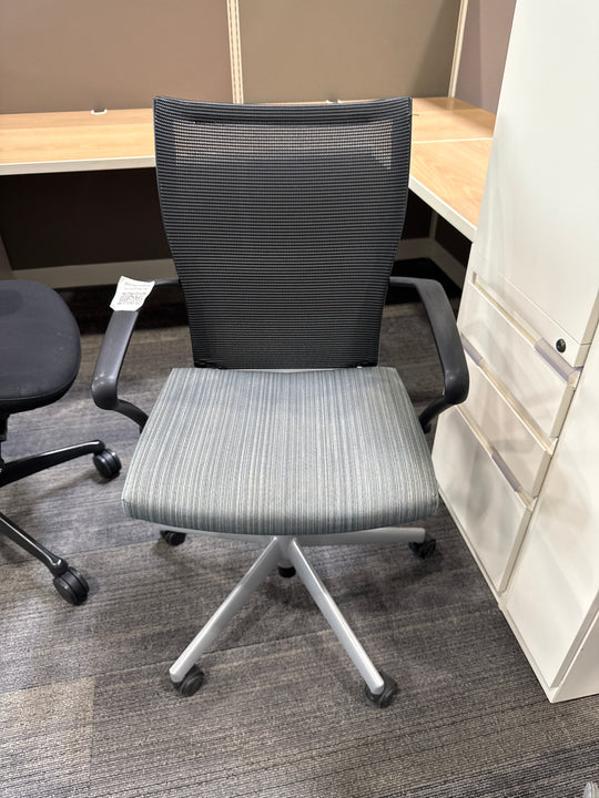 Haworth Meeting Chair