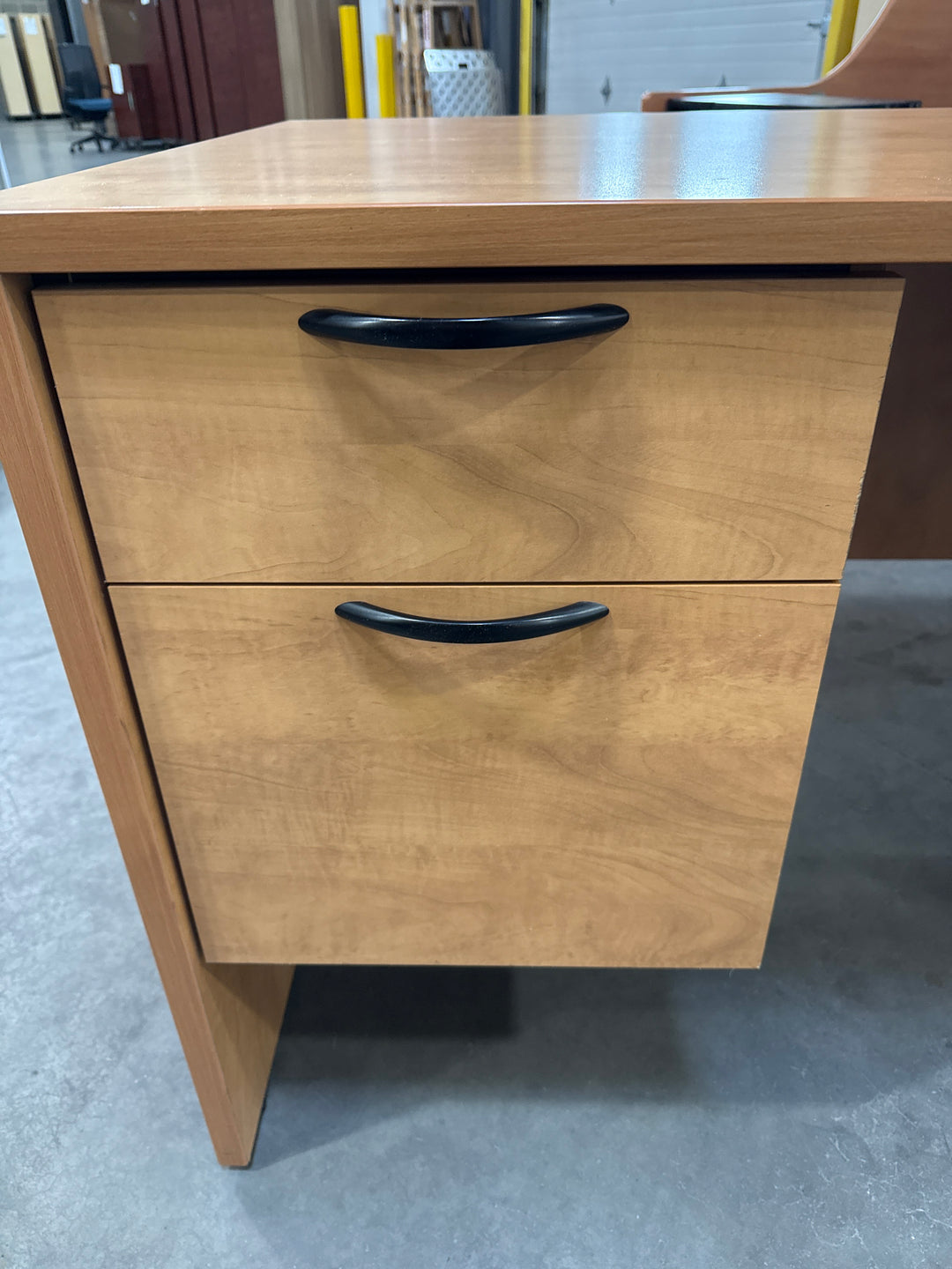 5’ Straight Desk w/2 BF Peds